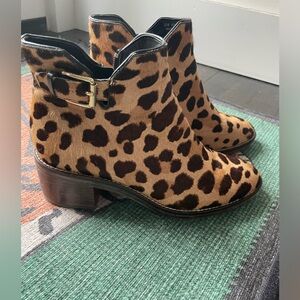 Leopard calfskin bootie